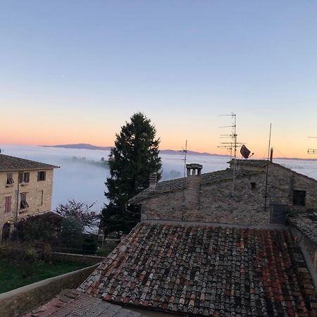 Casa Nel Centro Storico San Gimignano Exterior foto