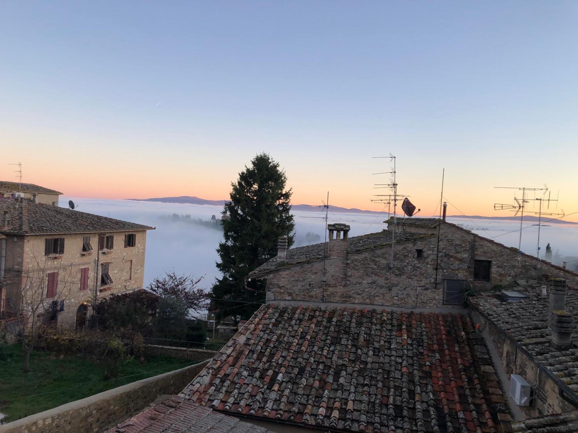 Casa Nel Centro Storico San Gimignano Exterior foto